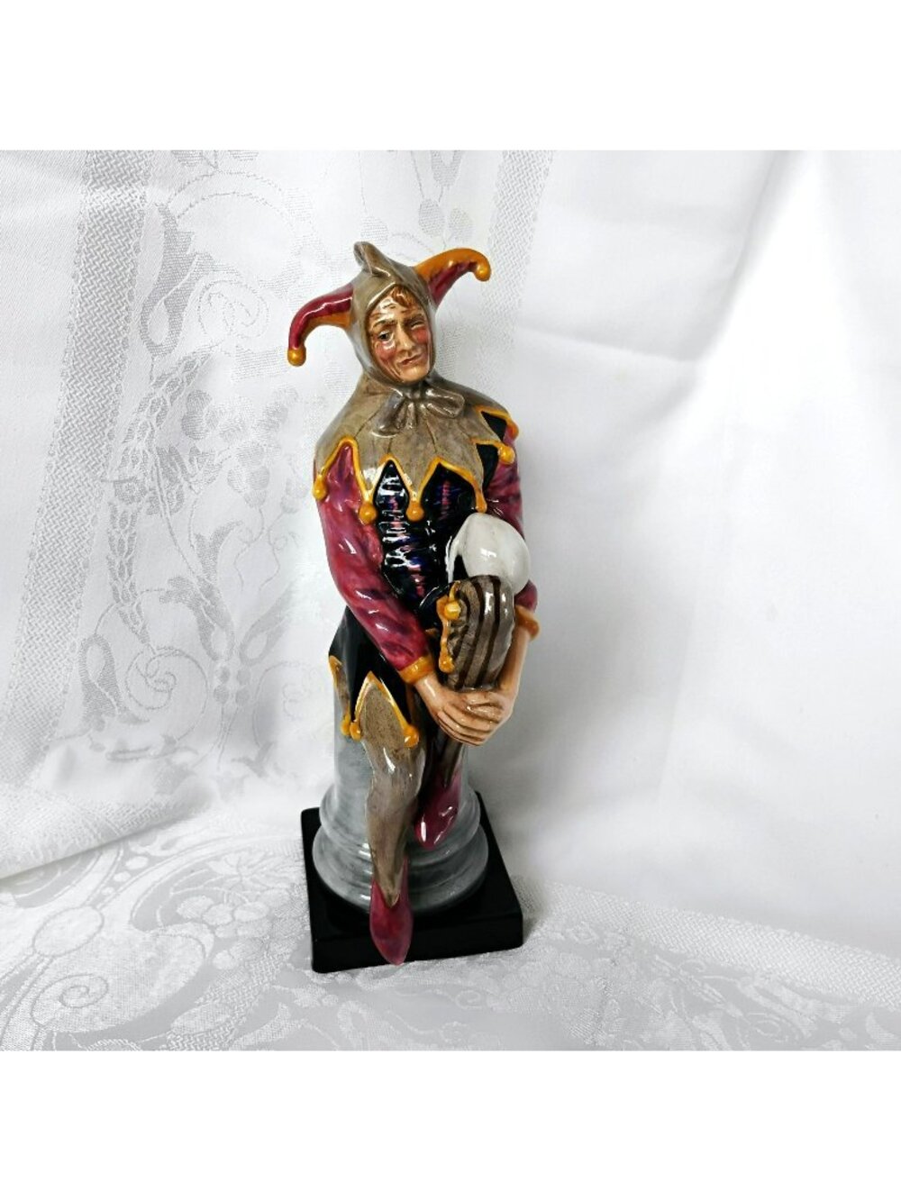 The Jester Figurine By Royal Doulton H.N.2016 Hand-Painted Porcelain Vintage Col